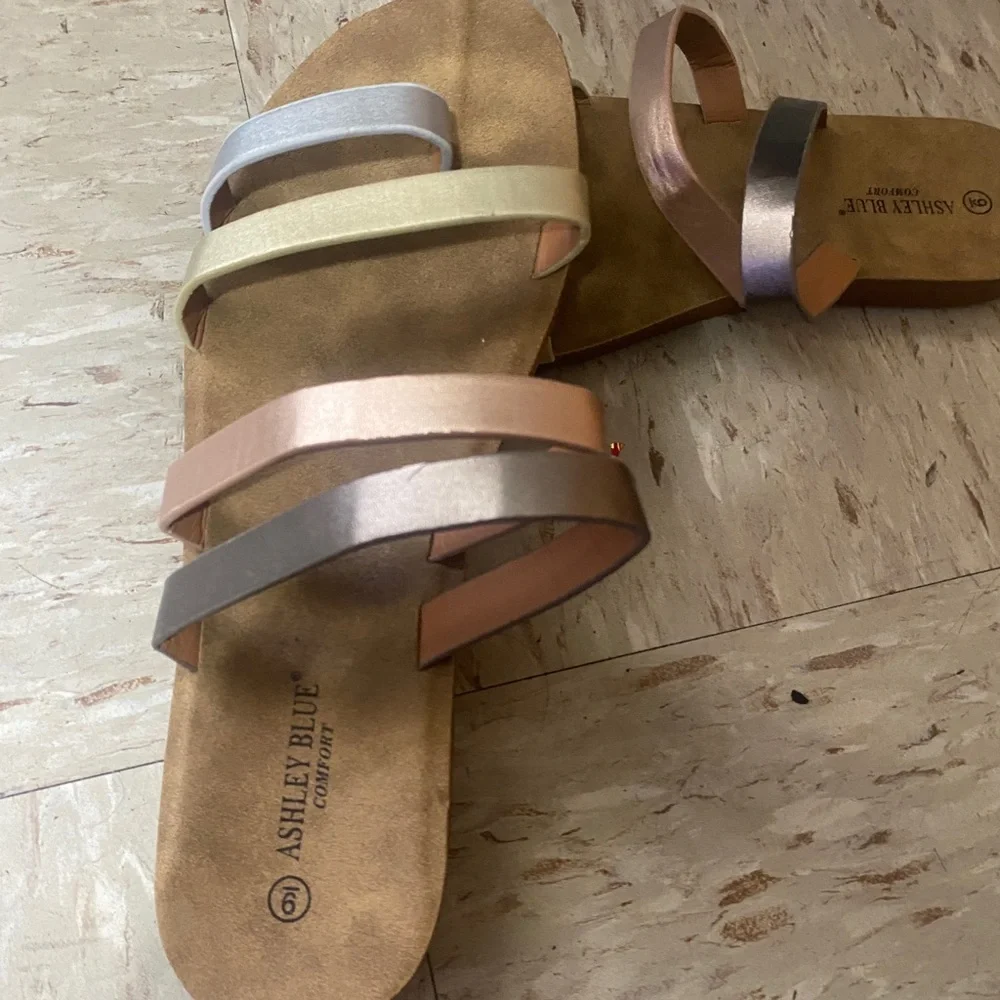 Sandals - Picture 2 of 2